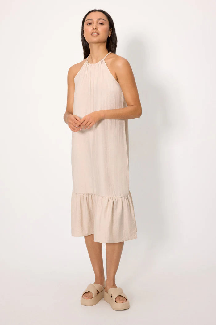 Vestido Midi Halter Arena – Elegancia Natural y Comodidad Absoluta